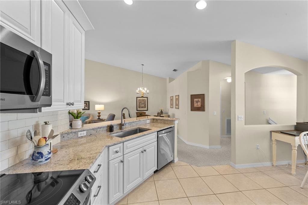 10127 Colonial Country Club BLVD 1603 photo 7 of 41