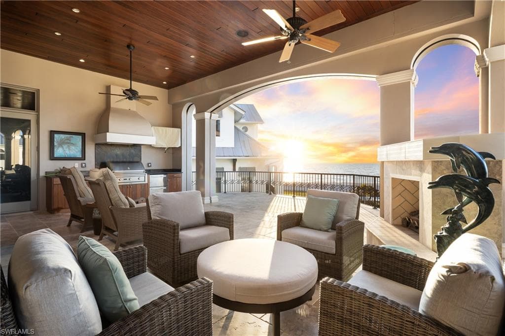 101 Jumento Cay LN photo 2 of 43