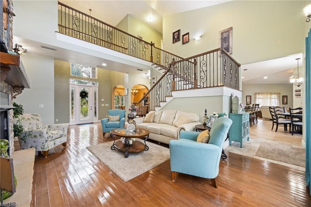 4013 Oak Haven DR photo 10 of 48