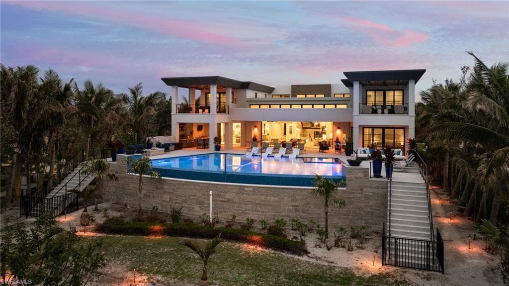 Contemporary Gulf front home along Captiva's Gold Coast