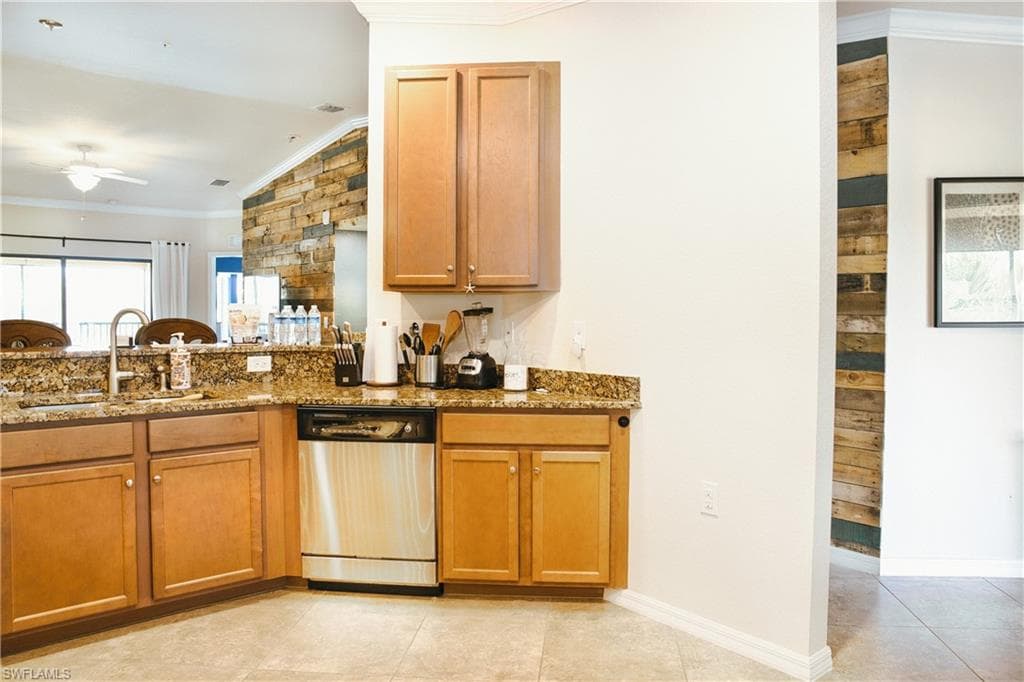 13730 Julias WAY 726 photo 24 of 46