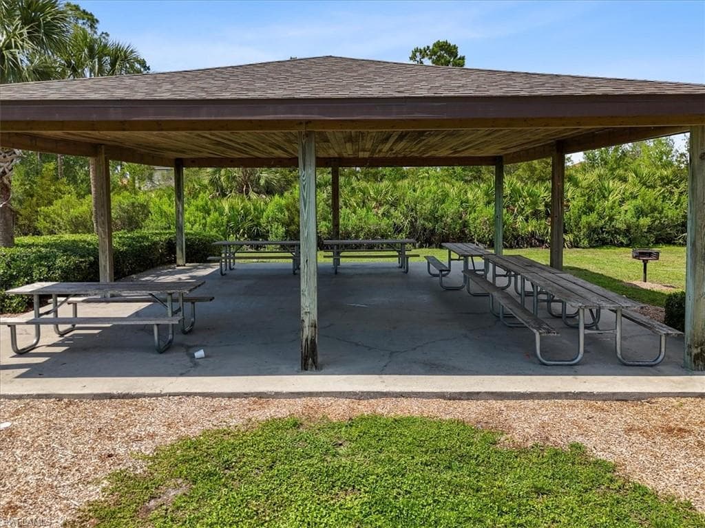 community picnic area