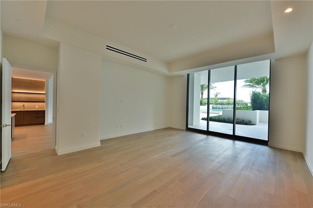 5100 SEAGRASS BLVD #105 BLVD photo 13 of 50