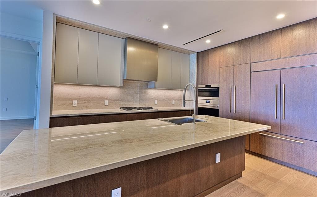 5100 SEAGRASS BLVD #105 BLVD photo 7 of 50