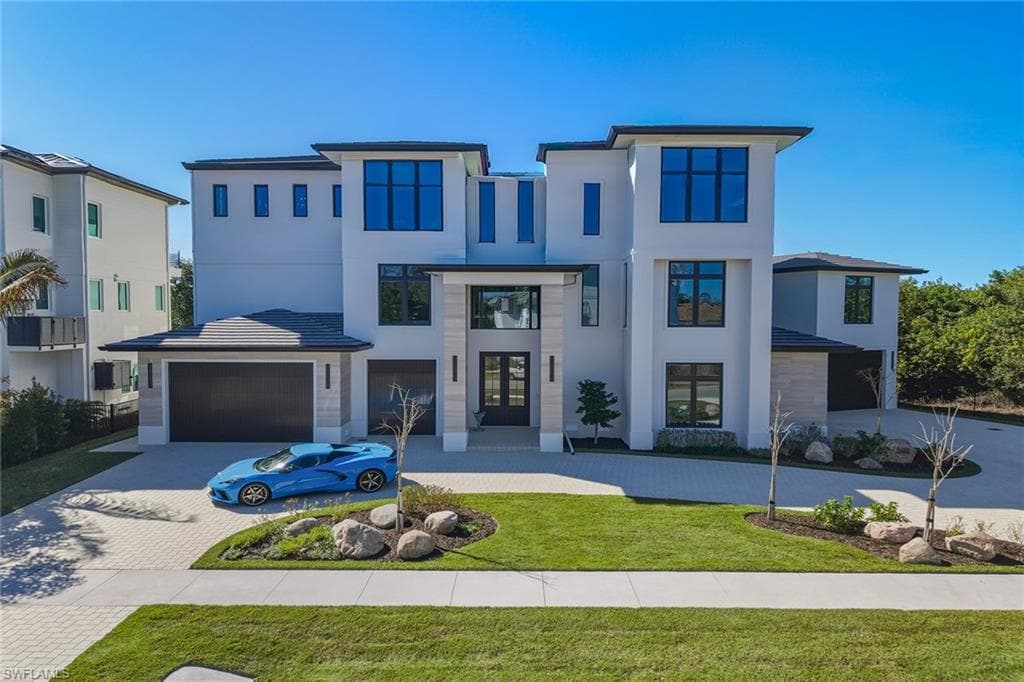598 Spinnaker DR photo 2 of 50