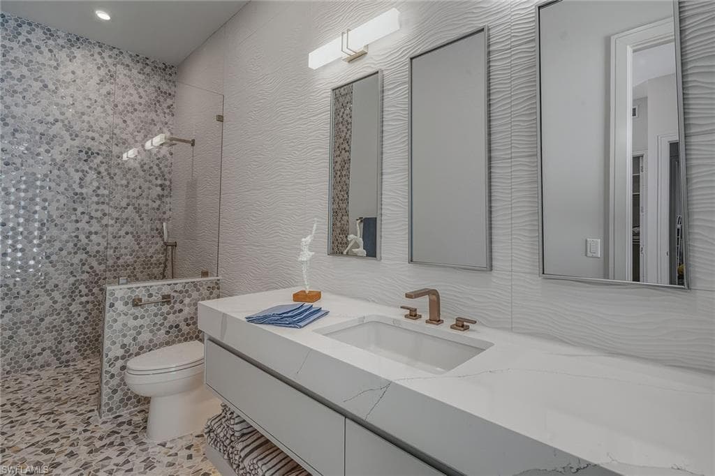 598 Spinnaker DR photo 21 of 50