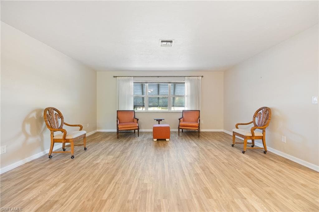 15637 Omai CT photo 9 of 38