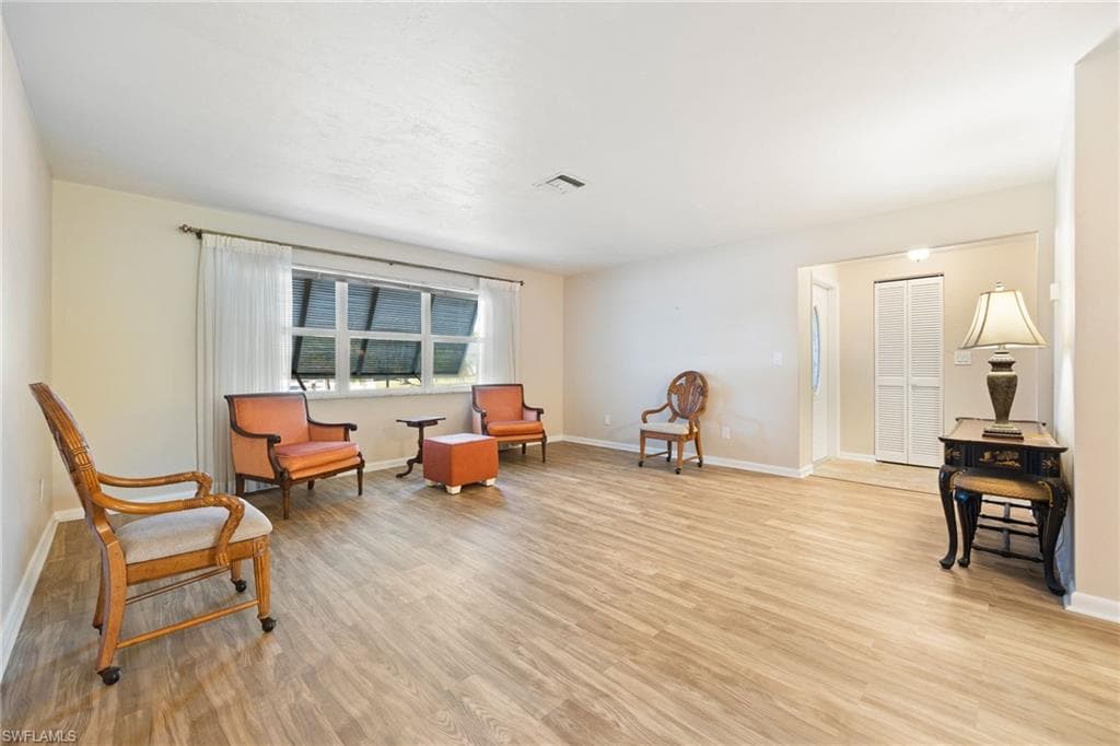15637 Omai CT photo 8 of 38