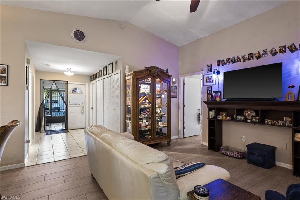 5521 Longleaf DR photo 6 of 32