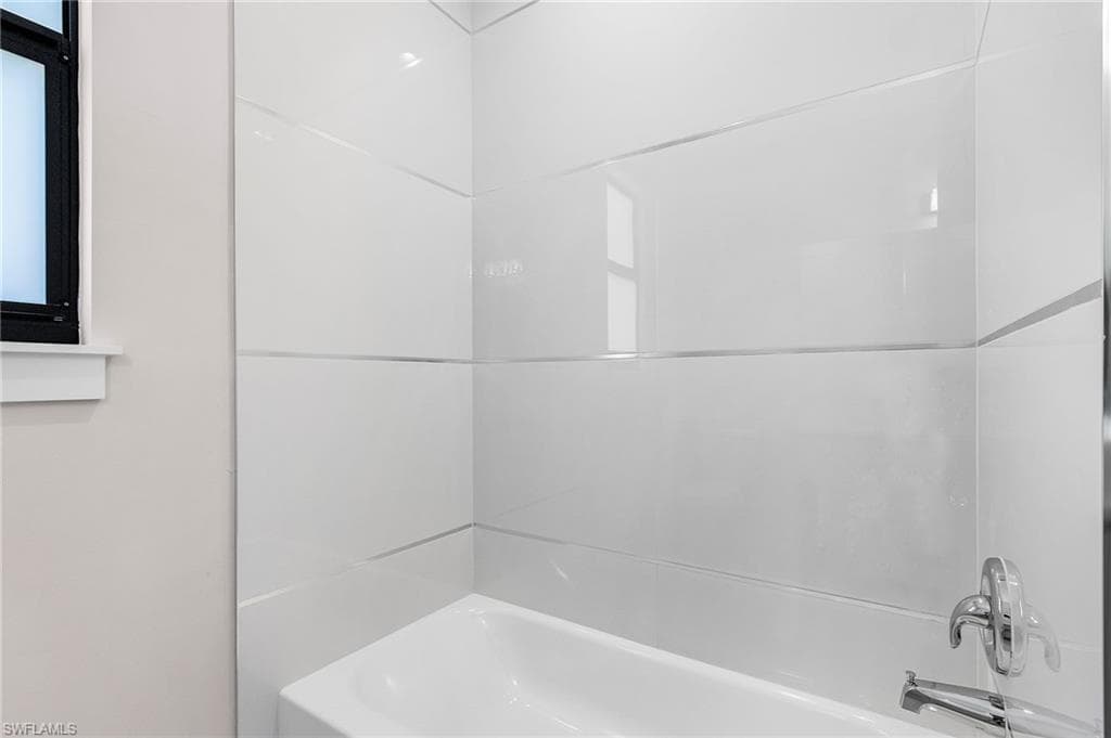 Bathroom with tub / shower combination