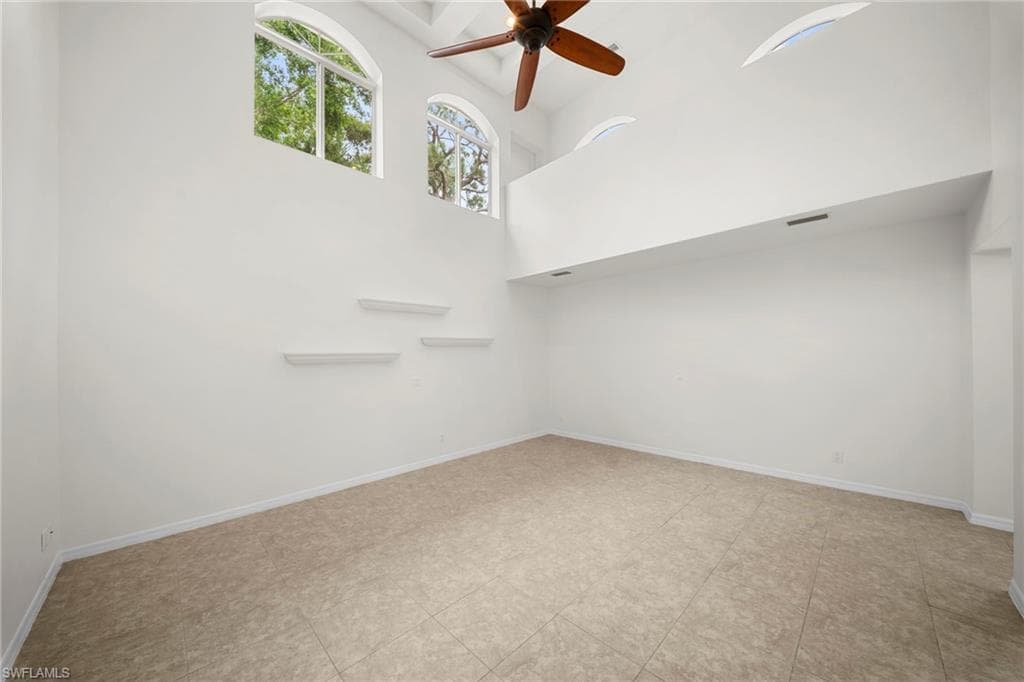 4011 Tarpon AVE photo 10 of 28