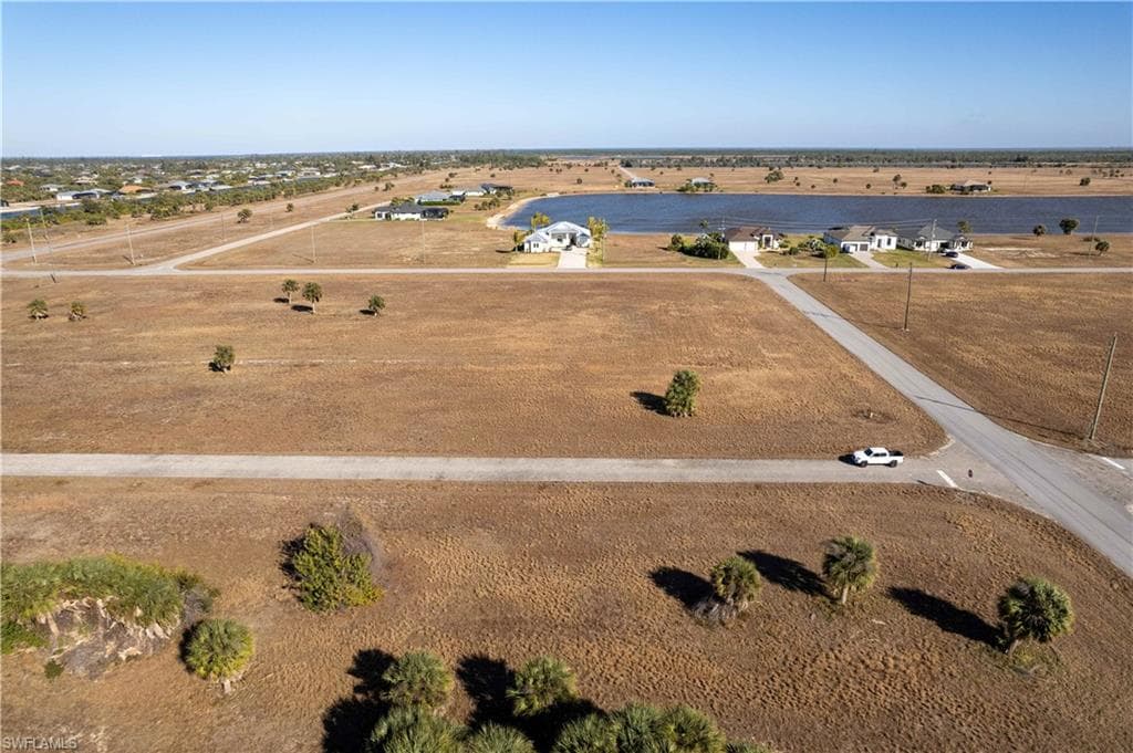 Easy access to Gasparilla Road, FL-776, I-41, and I-75 connects you quickly to Venice, Sarasota, Fort Myers, Tampa, and Southwest Florida International Airport.