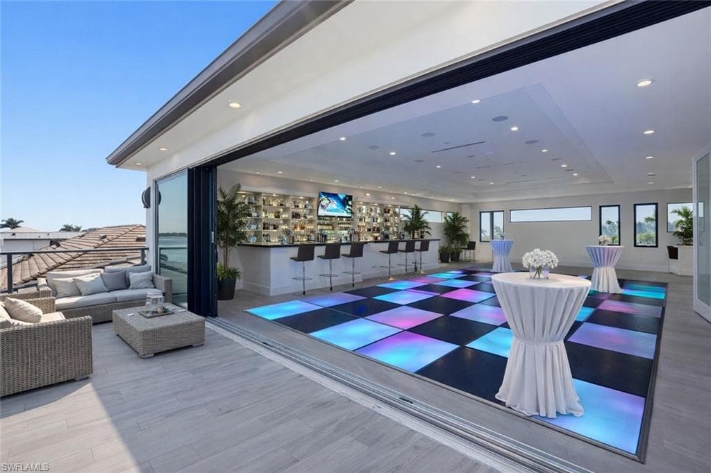 Virtually Staged 3rd Floor