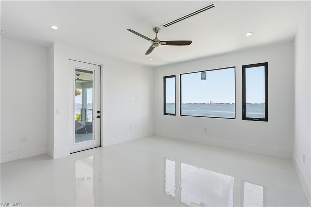 2nd Floor Guest Suite w/Balcony