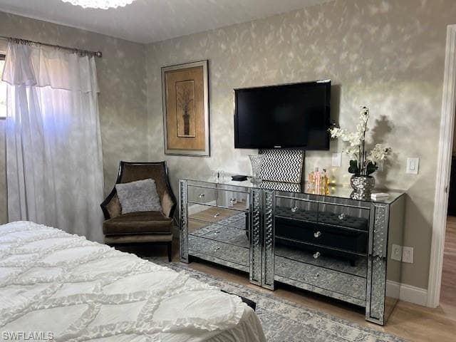 MASTER BEDROOM - FURNISHED