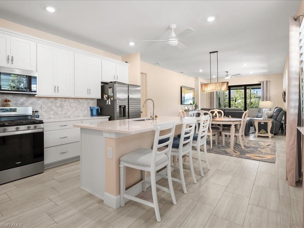 Beautiful Upgraded Kitchen