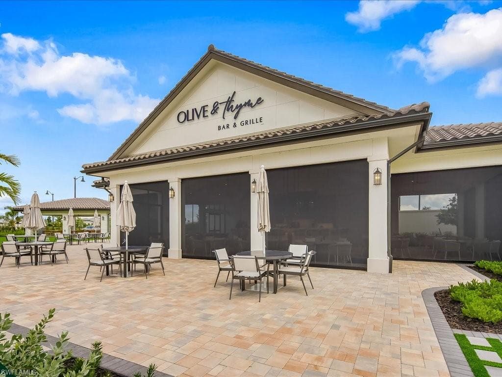 Outdoor Bar/Grill