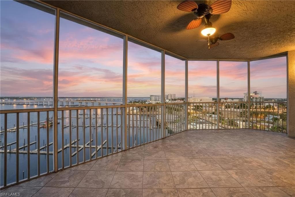 Screened Lanai featuring view of the Caloosahatchee River