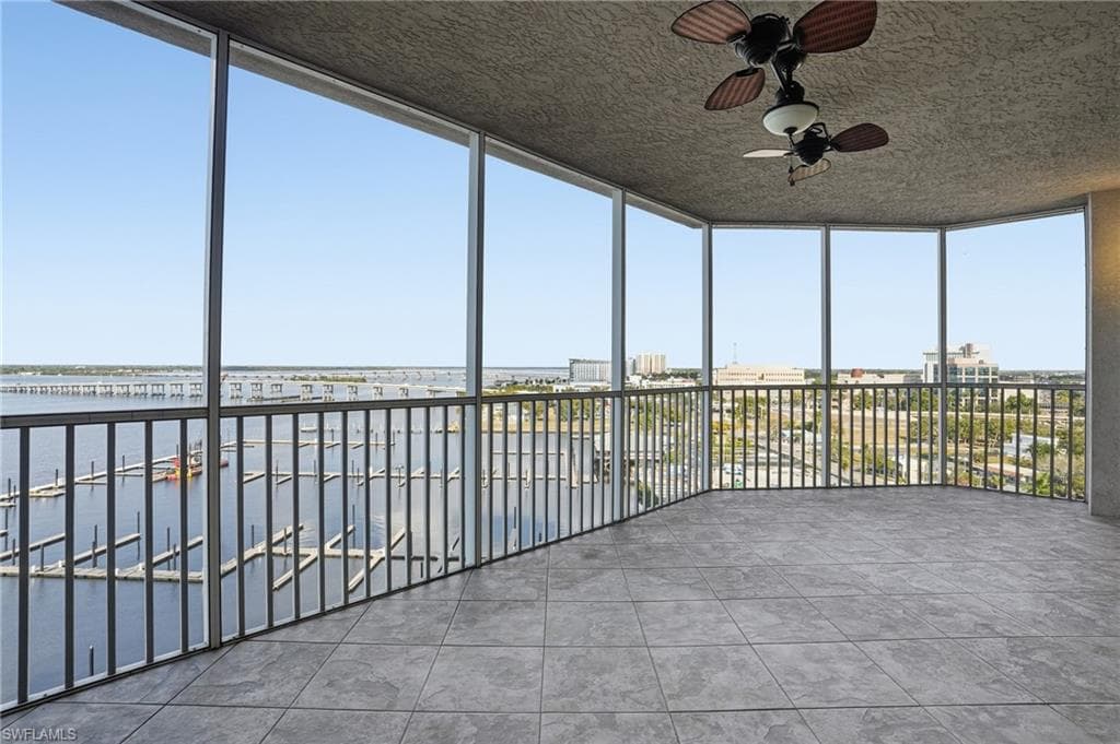 Screened Lanai featuring view of the Caloosahatchee River