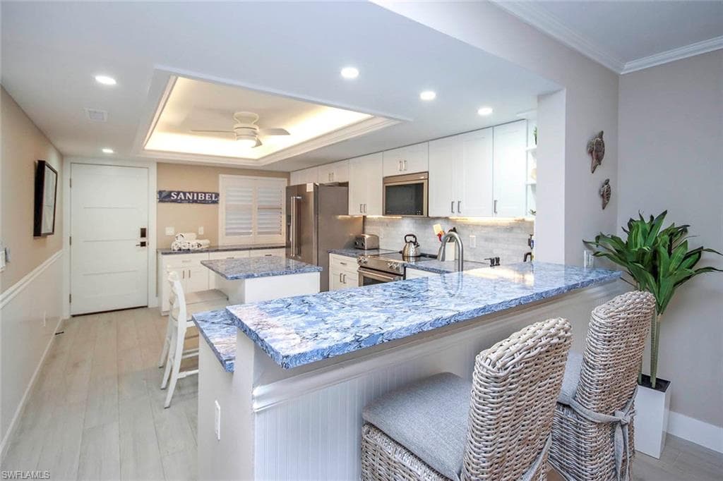 Breakfast Bar