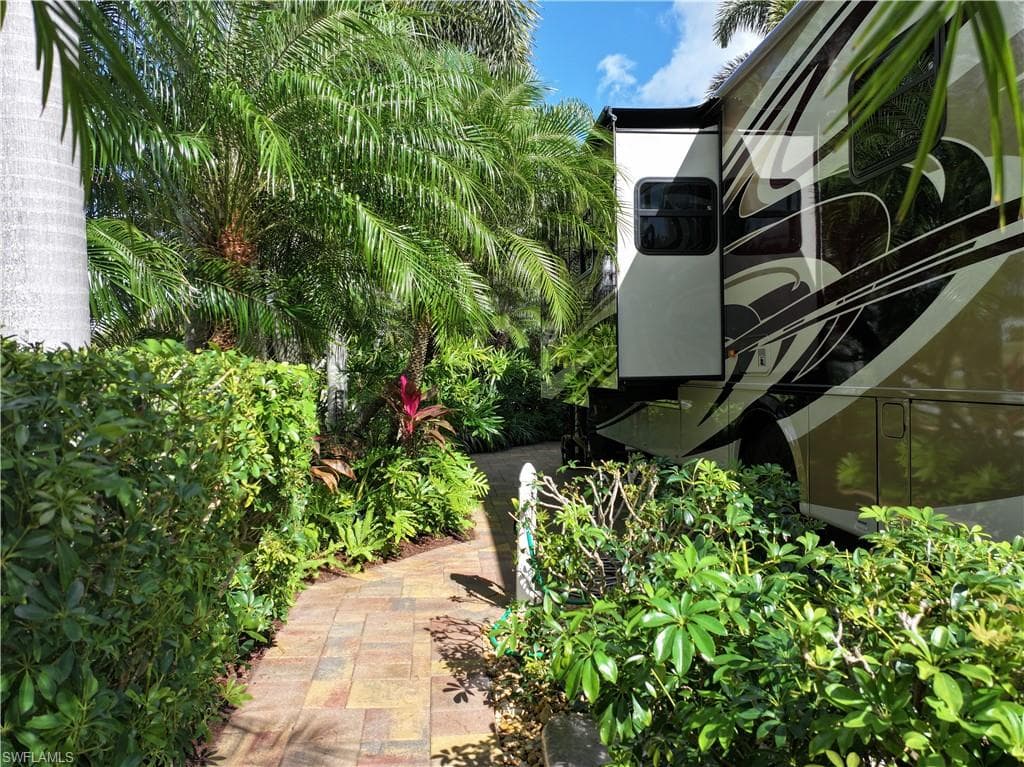 View of side of home