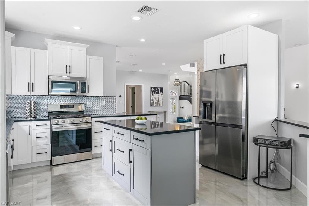 14988 Bonaire CIR photo 14 of 23