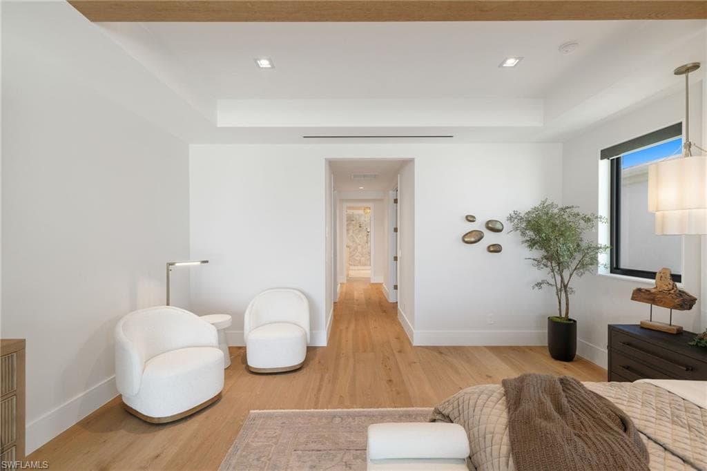 primary suite seating area