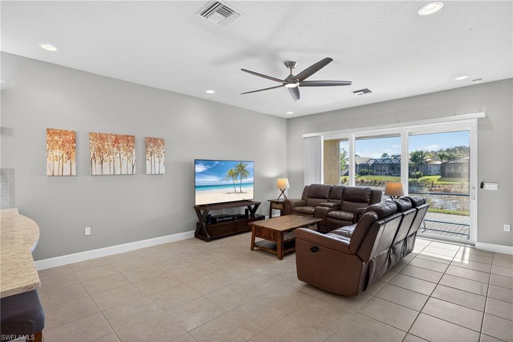 28532 Lobos CIR photo 10 of 47