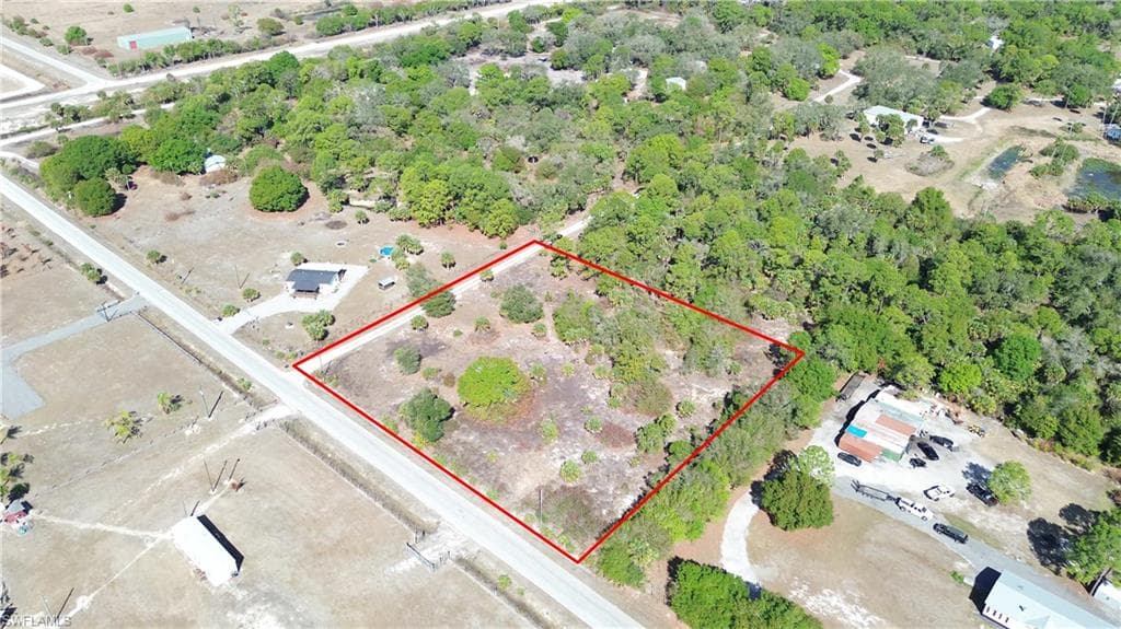 Aerial view of property's location with property boundaries highlighted