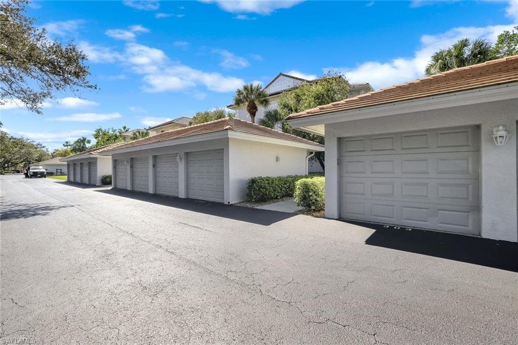 One car garage