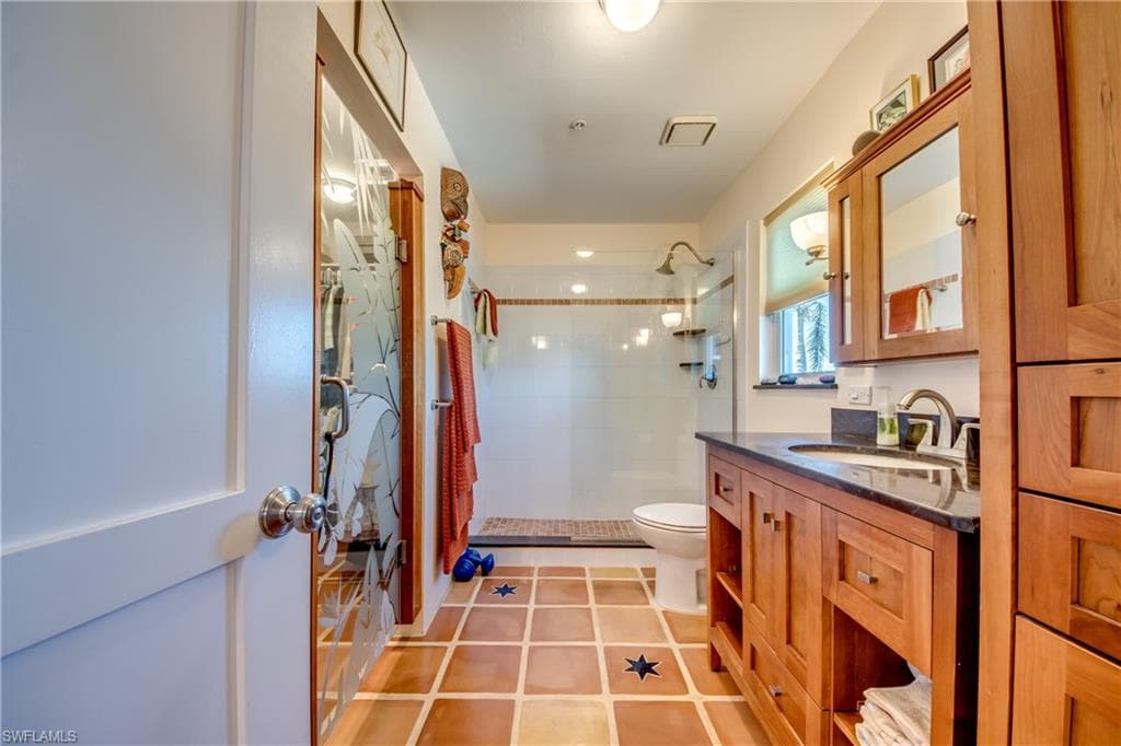 2702 Bruce ST photo 24 of 50