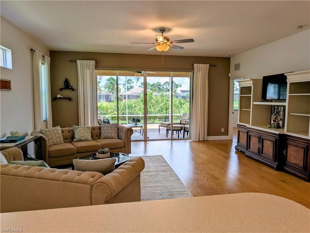20856 Athenian LN photo 10 of 43