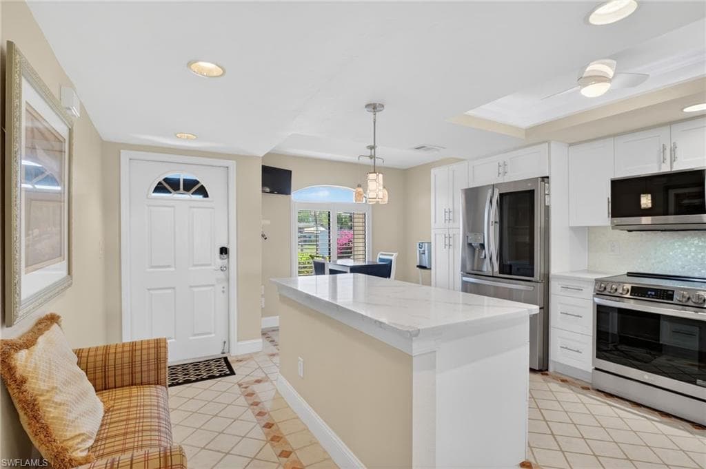 12191 Kelly Sands WAY 1504 photo 2 of 36