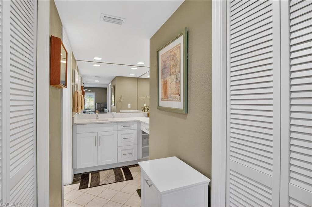 12191 Kelly Sands WAY 1504 photo 16 of 36