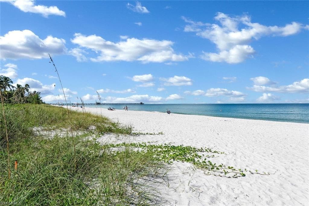 Just Minutes to the Beach!