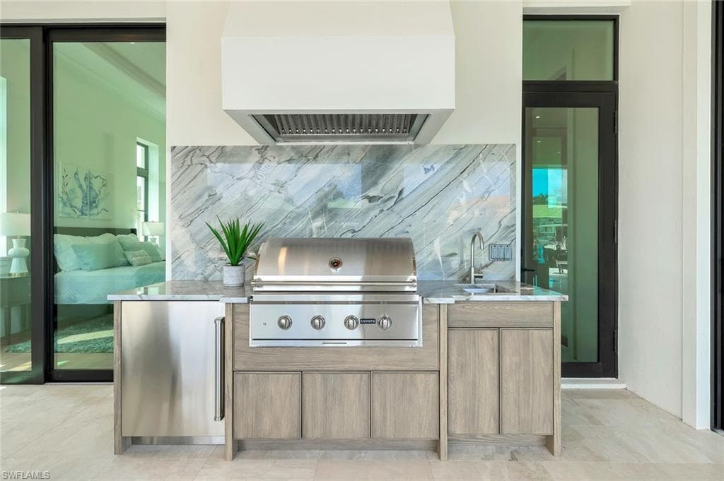 outdoor kitchen