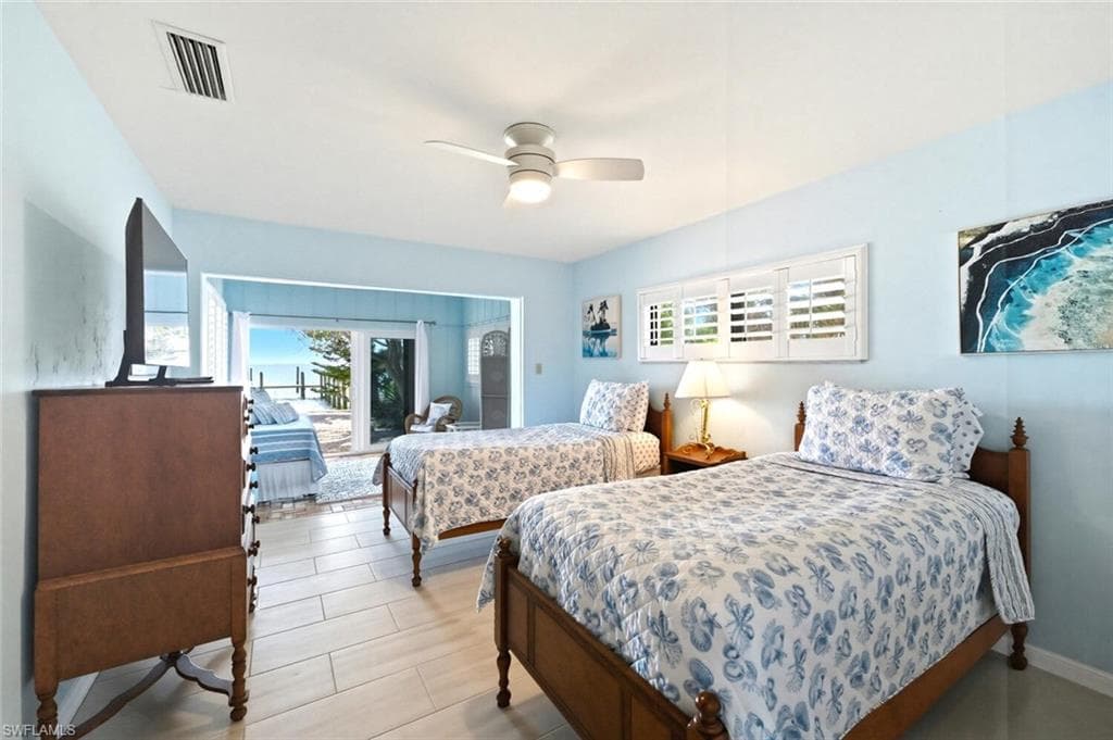 15153 Captiva DR photo 27 of 38