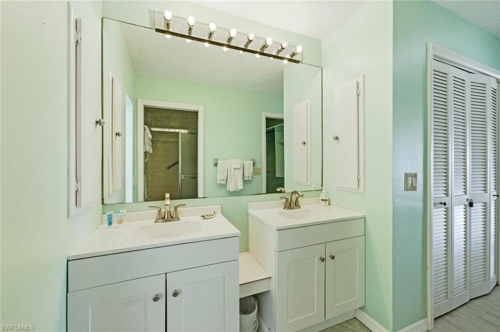 15153 Captiva DR photo 26 of 38