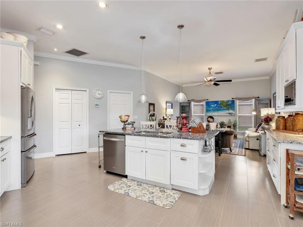 2033 Teagarden LN photo 15 of 40