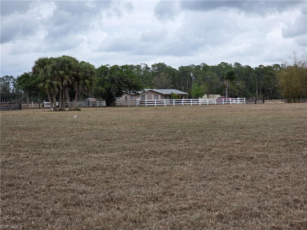 8201 Dosonte LN photo 11 of 24