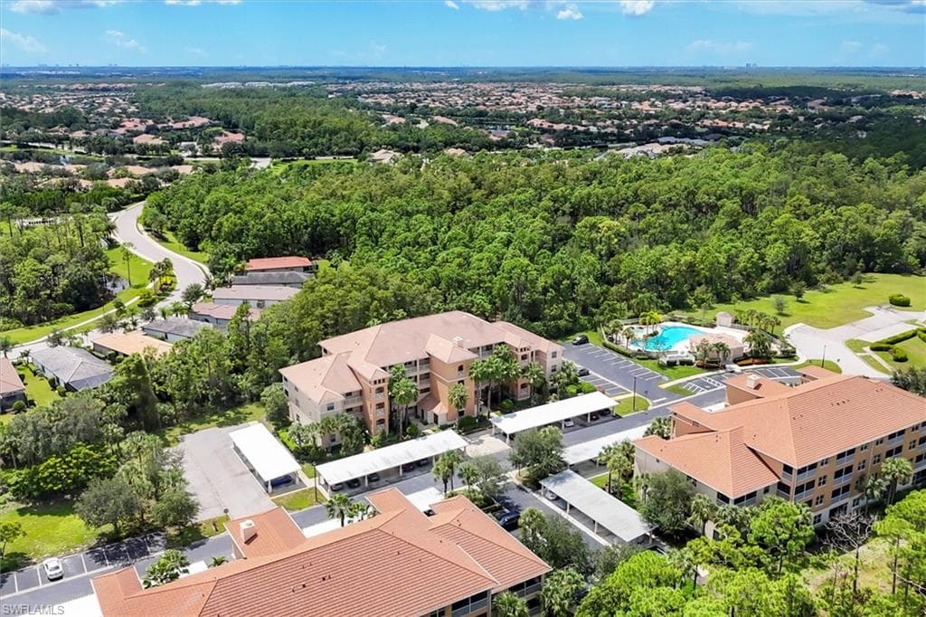 Bird's eye view of a pool area