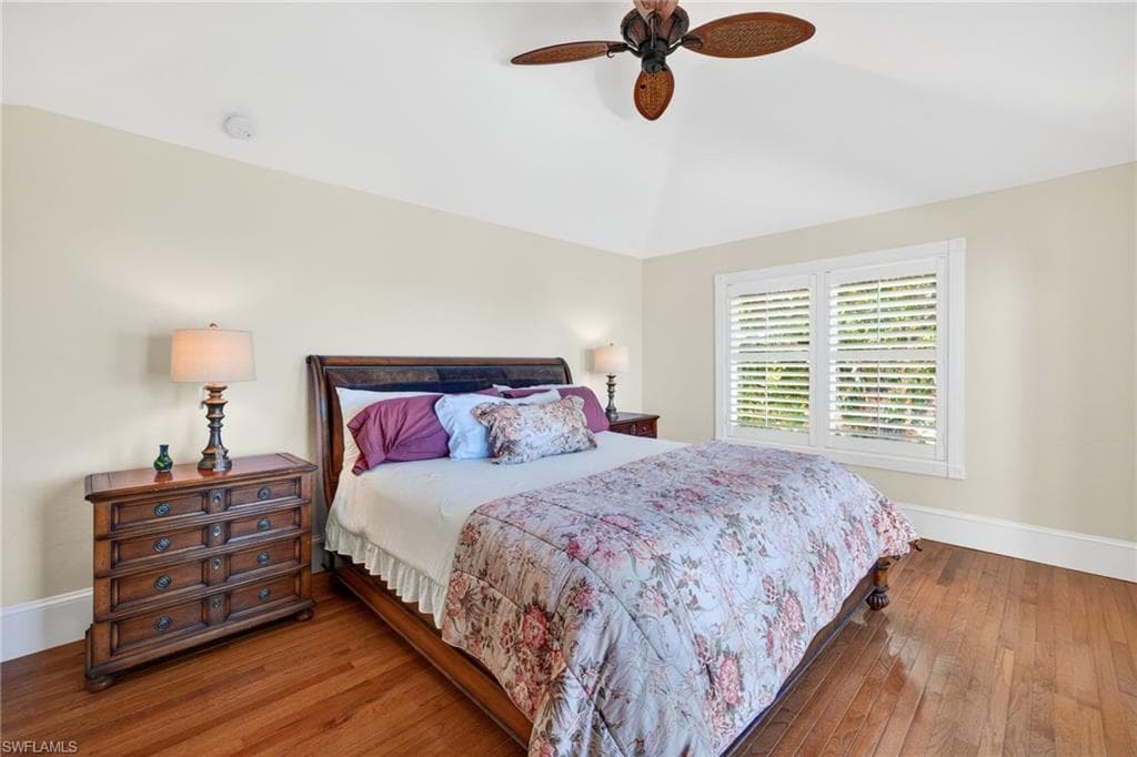 2878 Valencia WAY photo 16 of 50