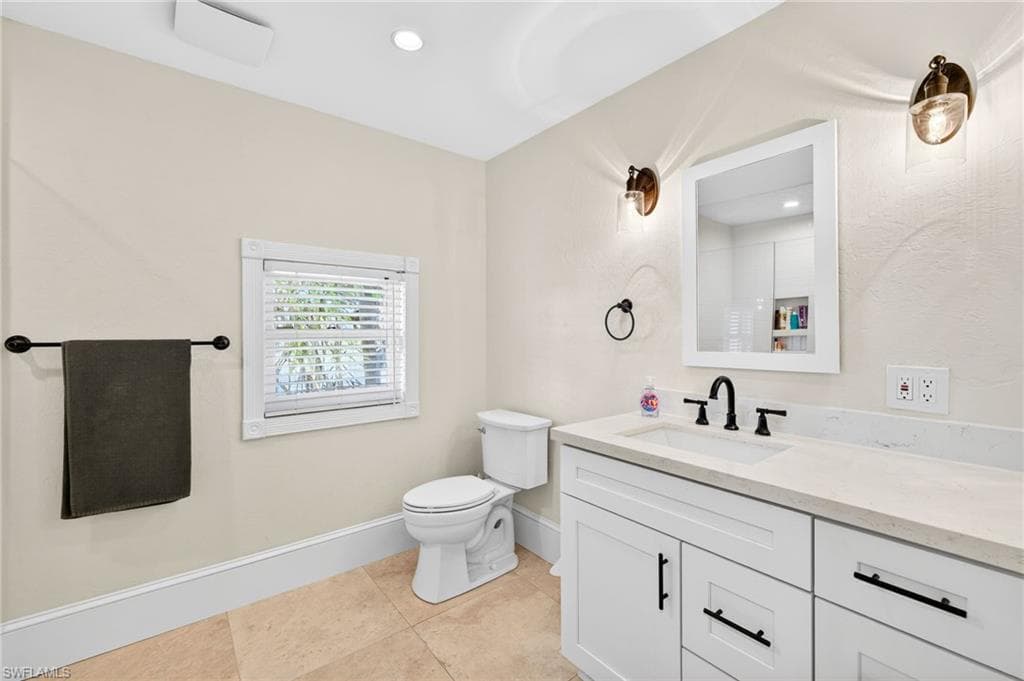 2878 Valencia WAY photo 29 of 50