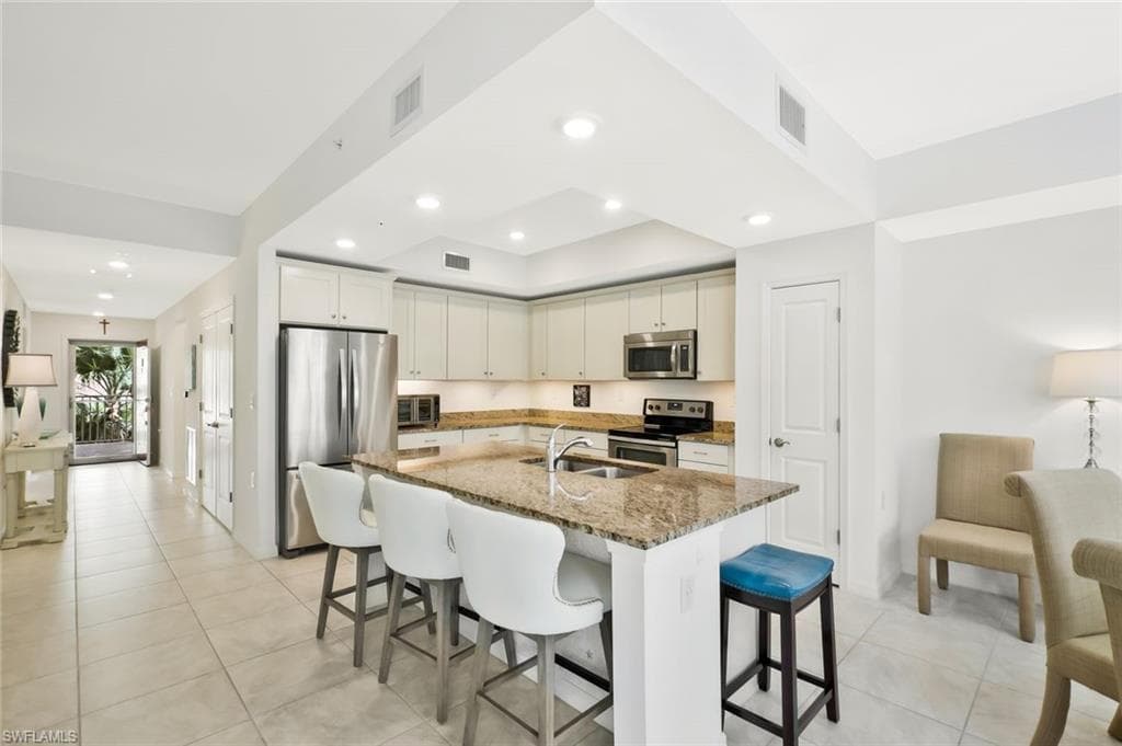10791 Palazzo WAY 405 photo 7 of 34