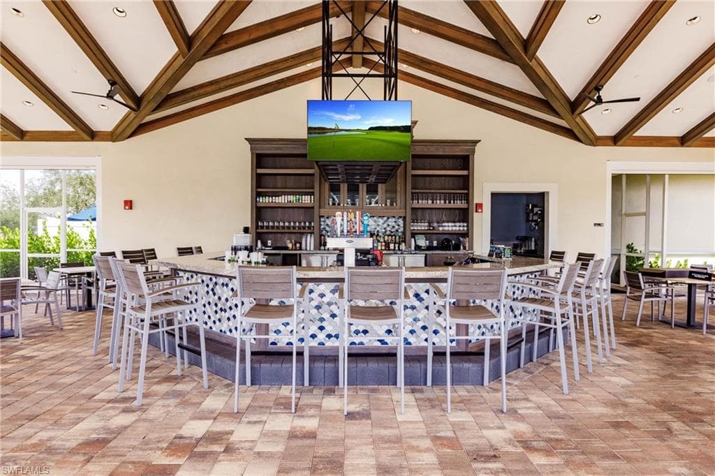 MEMBERS ONLY Bunker Bar