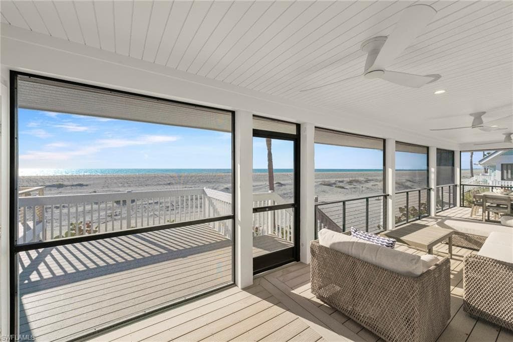 19 Beach Homes photo 23 of 48
