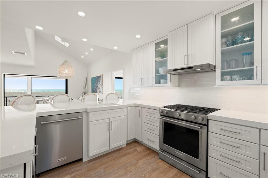 19 Beach Homes photo 10 of 48