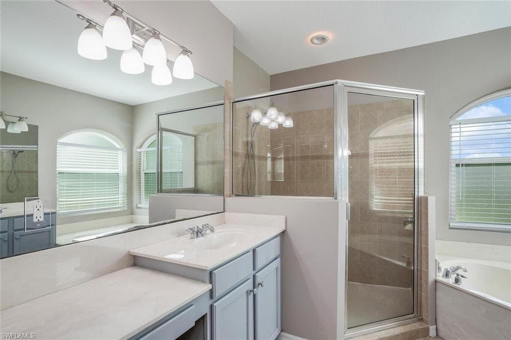Master Bath, Separate Vanities, Walk-in Shower, Soaking Tub