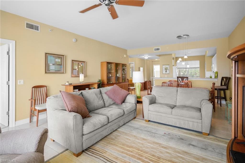 10720 Ravenna WAY 203 photo 16 of 47