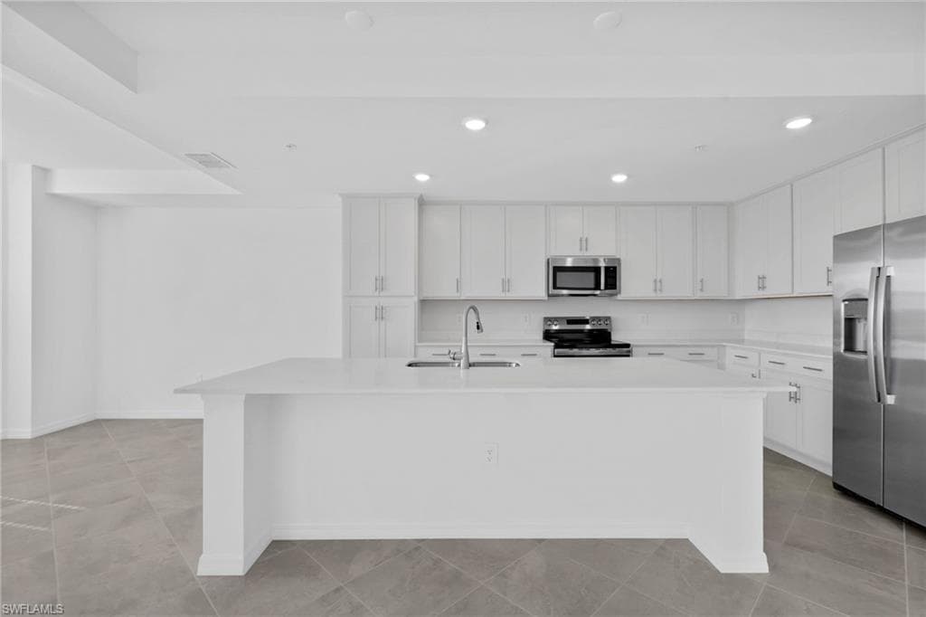 15835 Green Acres AVE 3316 photo 11 of 22